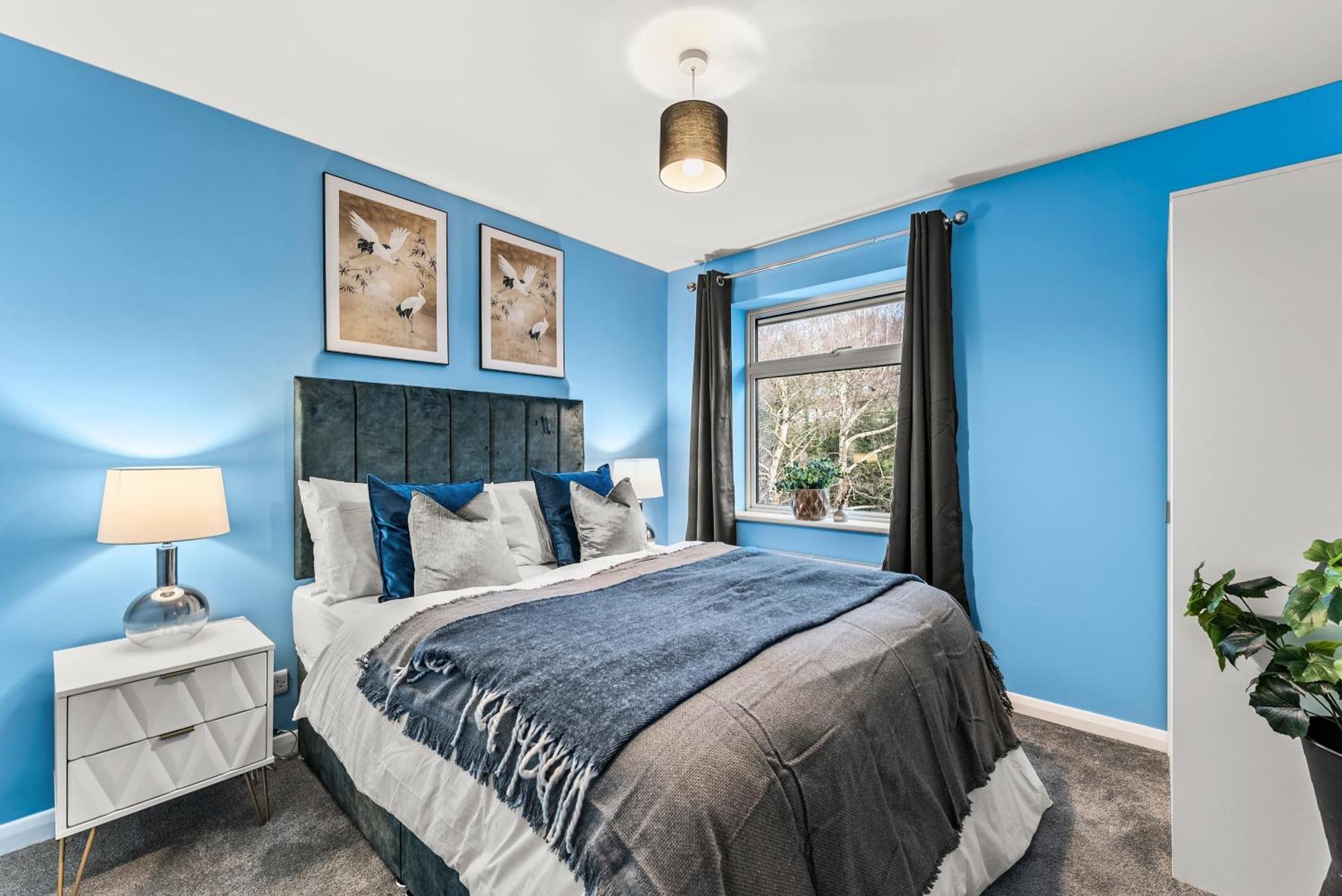 Elegant Retreat In Cheltenham - Garden & Parking Included Eksteriør billede
